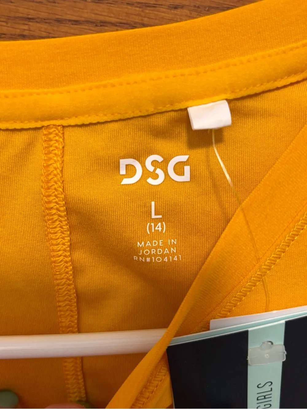 DSG Girls Movement Tee in Gold Heather. Sz L. NWT